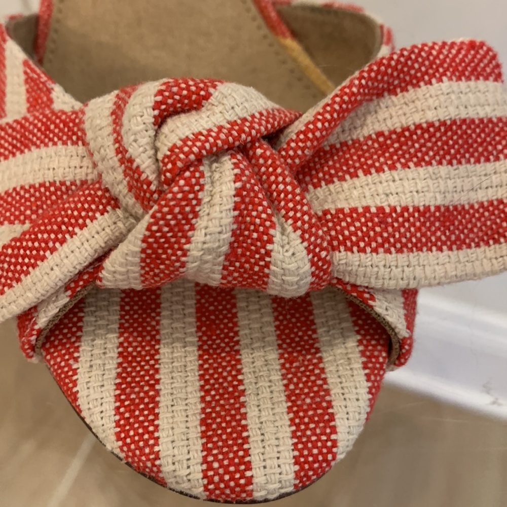 G.I.L.I. Red and White Striped Heels - Picture 4 of 8